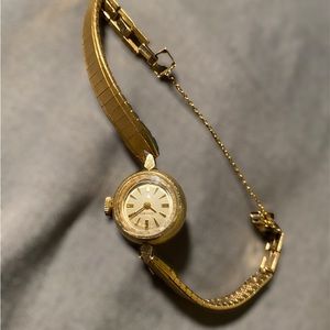 Longines  Swiss auto-manic watch